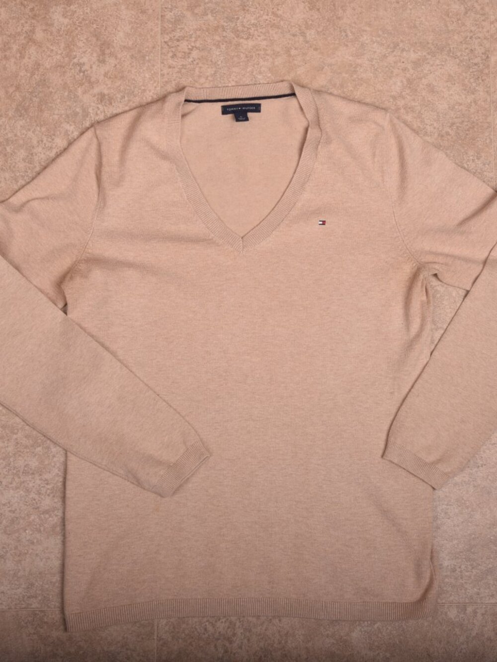 Tommy Hilfiger Women's V-Neck Knit Sweater - Beige/Tan - Size Medium